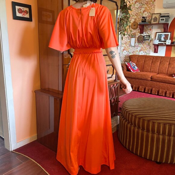 1970s Red polyester prom dress and cover up matching set - Made in Canada by Mis - Picture 6 of 16
